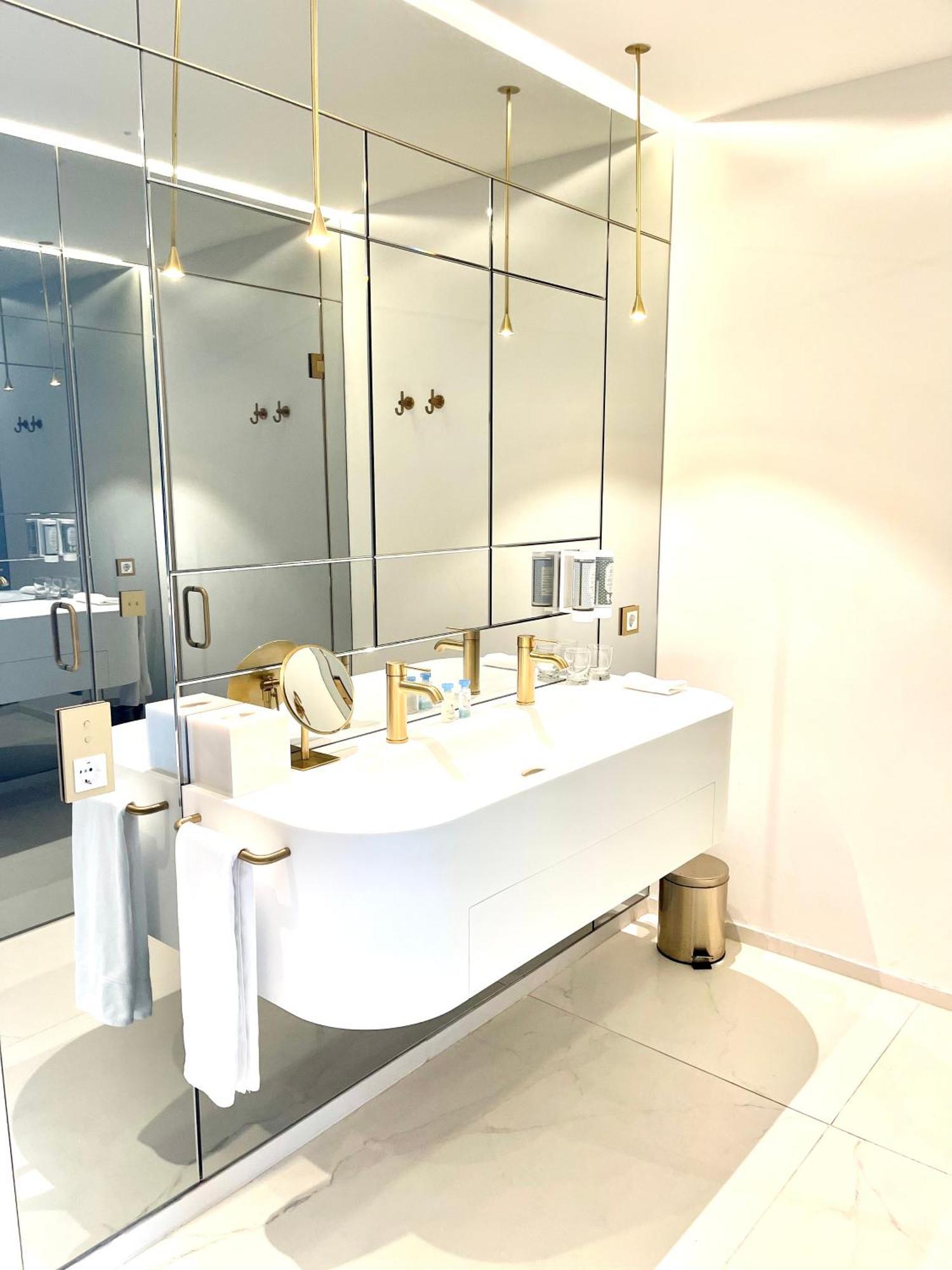 Luxury Suites & Apartments Mondrian Market Square II Warszawa Eksteriør bilde