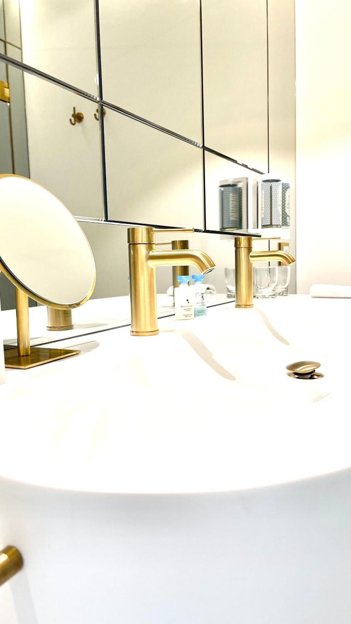 Luxury Suites & Apartments Mondrian Market Square II Warszawa Rom bilde